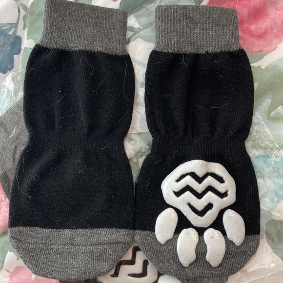 Lanboer Indoor Pet Socks size 7 ( foot length) - Picture 4 of 5